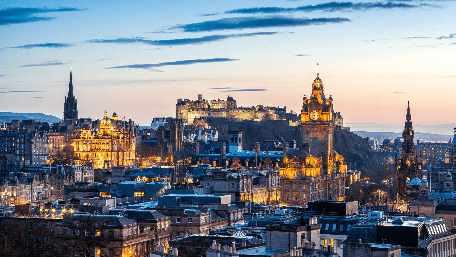 A beautiful scene of a sunset behind Edinburgh